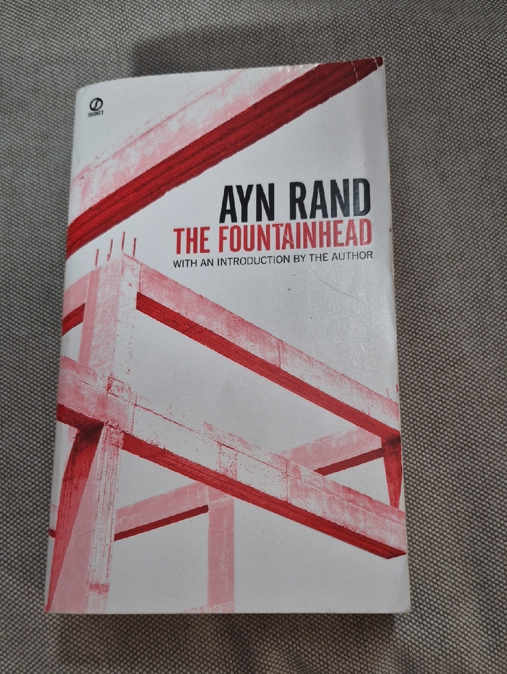 Ayn Rand The Fountainhead - White & Red Cover